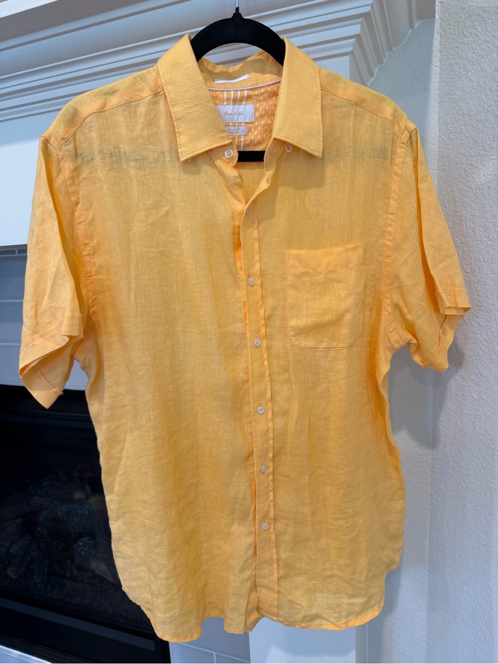 Men's Short-Sleeve Button-Down Shirt
